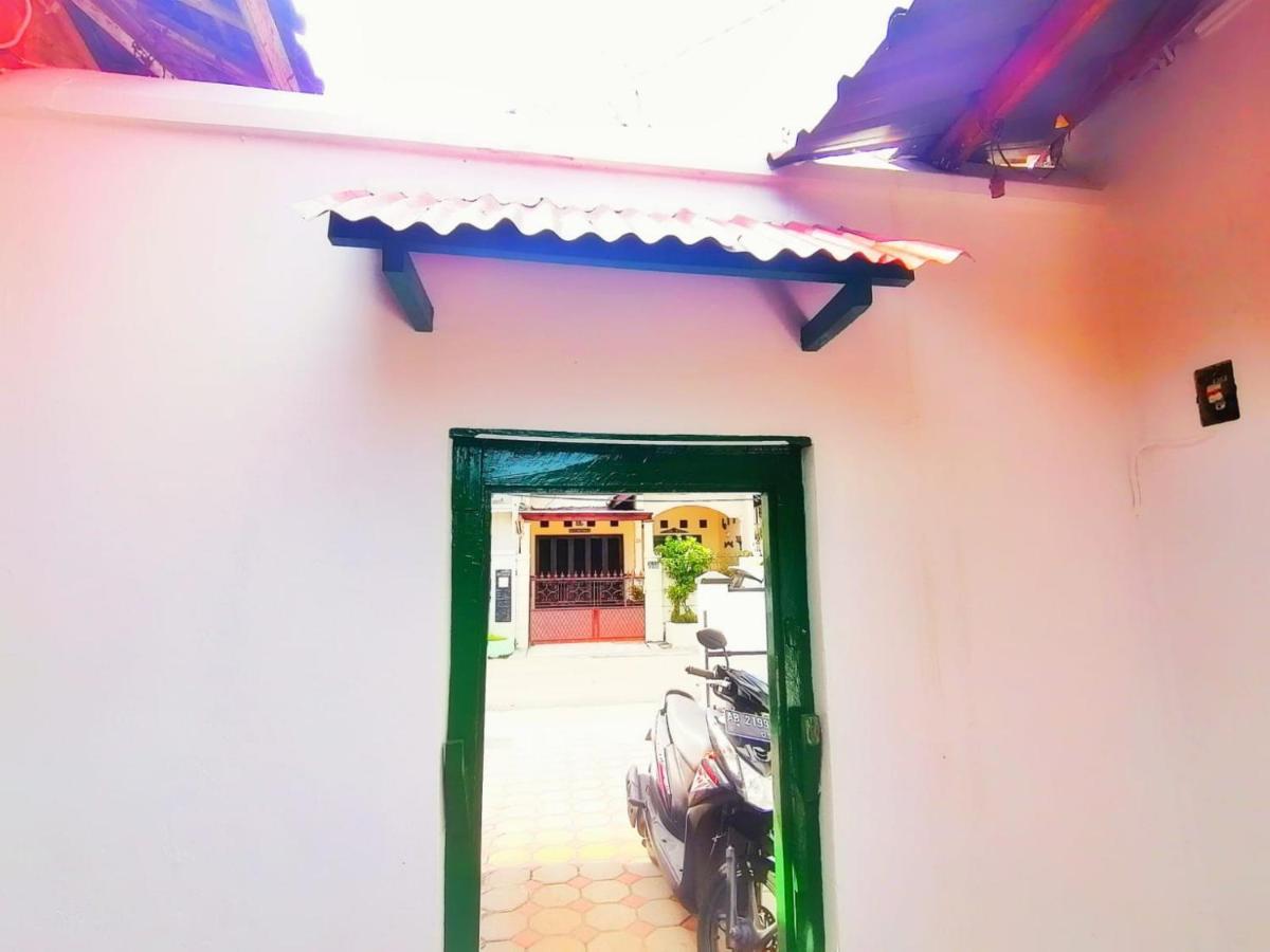 Reddoorz Syariah @ Ndalem Kembang Sore Γιογκιακάρτα Εξωτερικό φωτογραφία