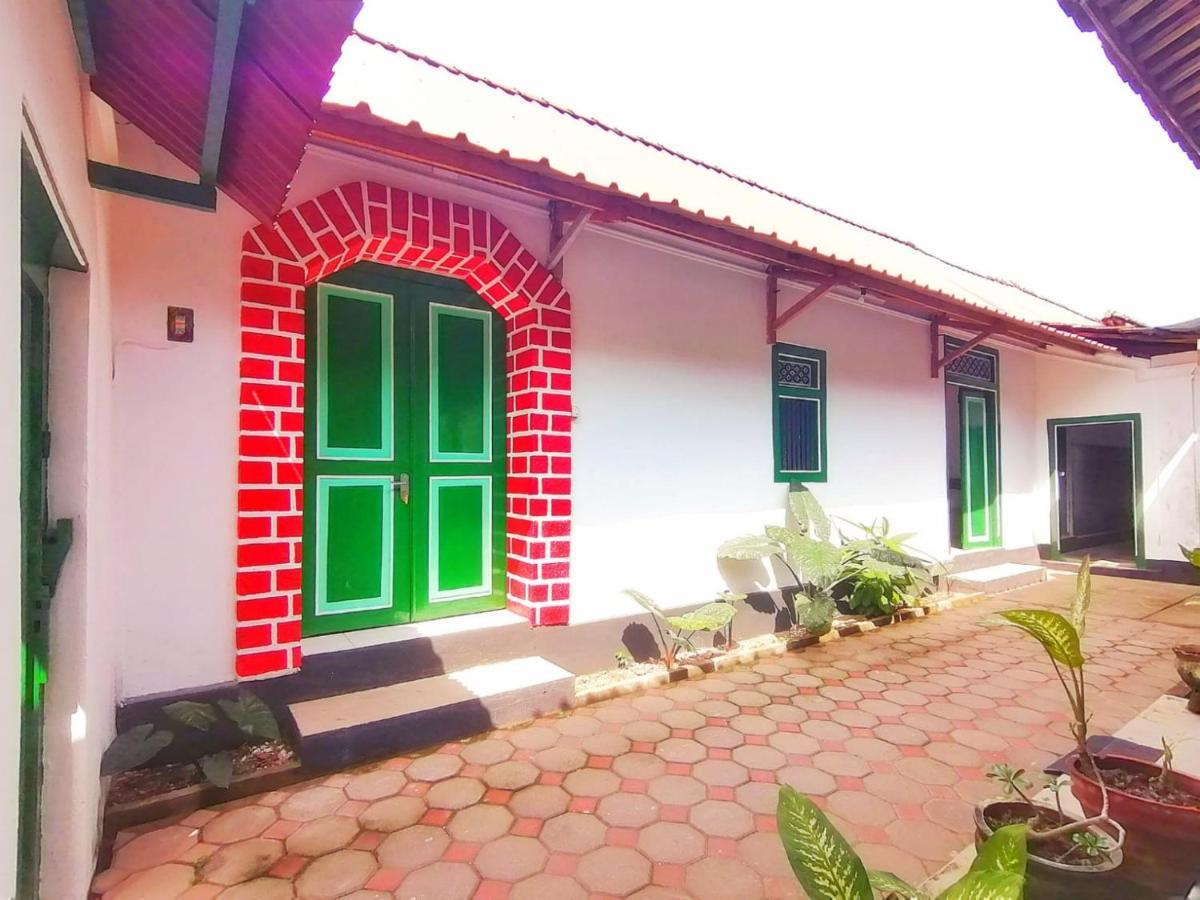 Reddoorz Syariah @ Ndalem Kembang Sore Γιογκιακάρτα Εξωτερικό φωτογραφία