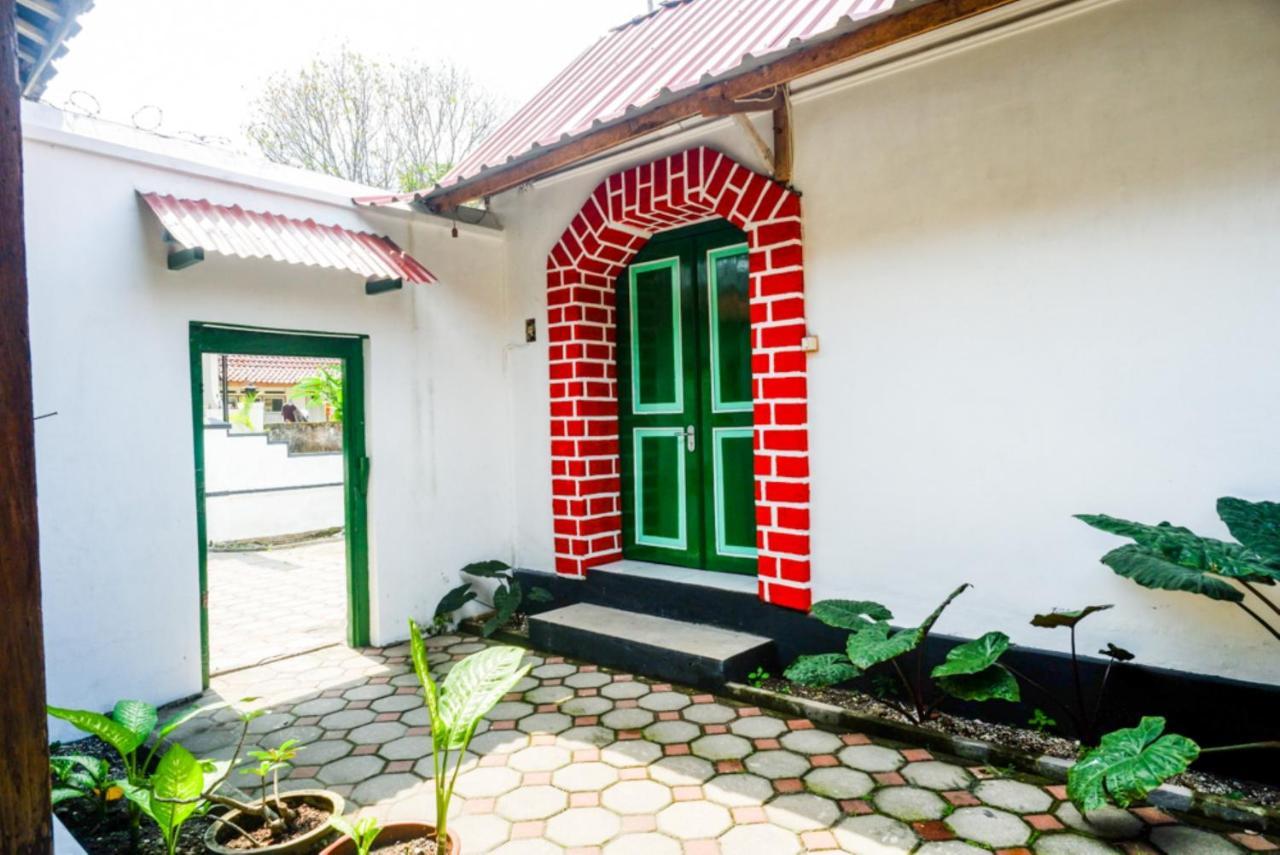 Reddoorz Syariah @ Ndalem Kembang Sore Γιογκιακάρτα Εξωτερικό φωτογραφία