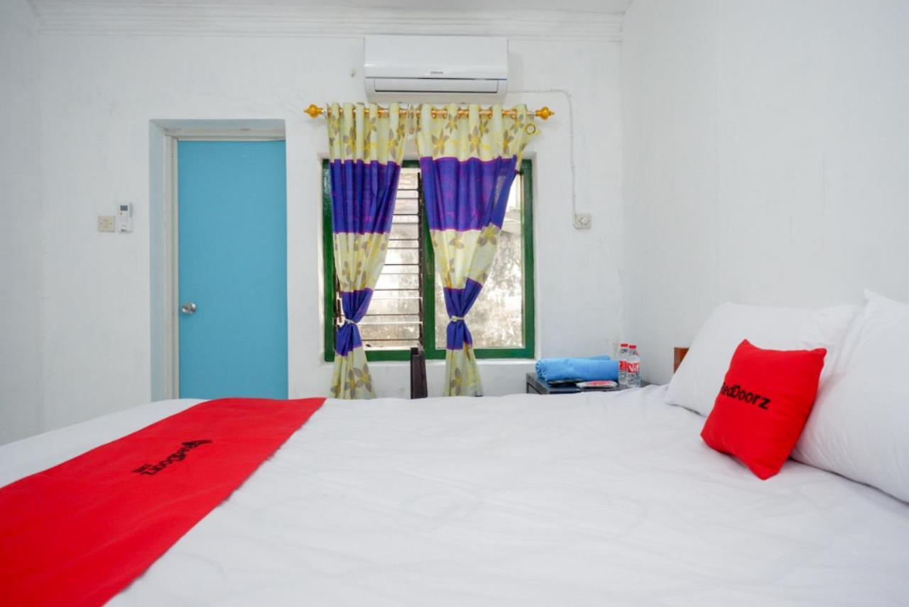 Reddoorz Syariah @ Ndalem Kembang Sore Γιογκιακάρτα Εξωτερικό φωτογραφία