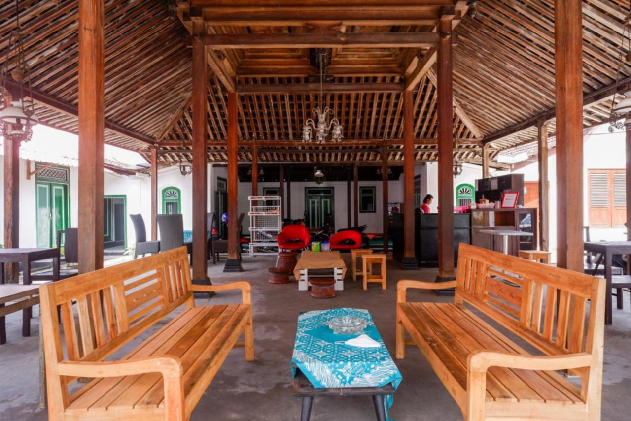 Reddoorz Syariah @ Ndalem Kembang Sore Γιογκιακάρτα Εξωτερικό φωτογραφία