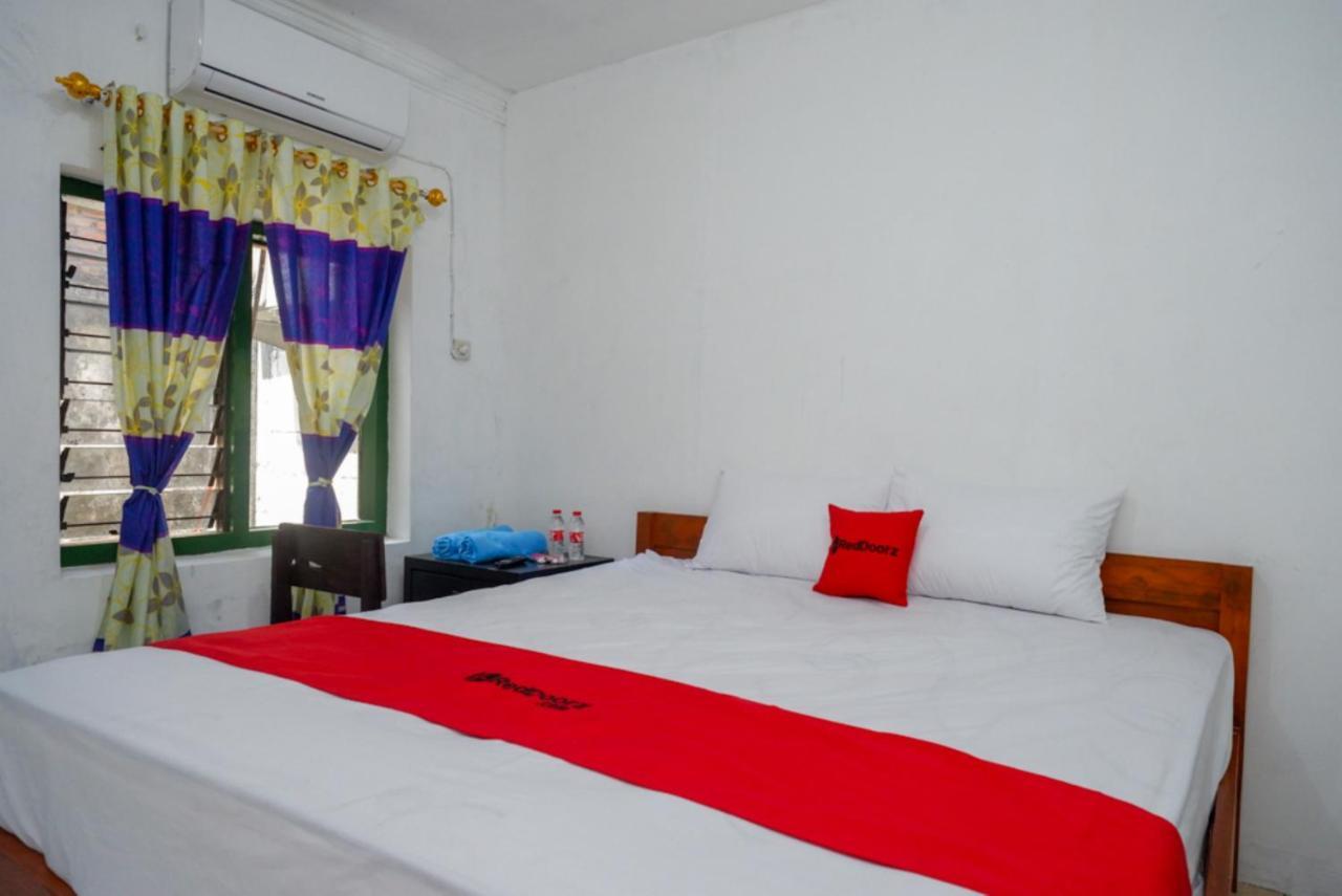 Reddoorz Syariah @ Ndalem Kembang Sore Γιογκιακάρτα Εξωτερικό φωτογραφία