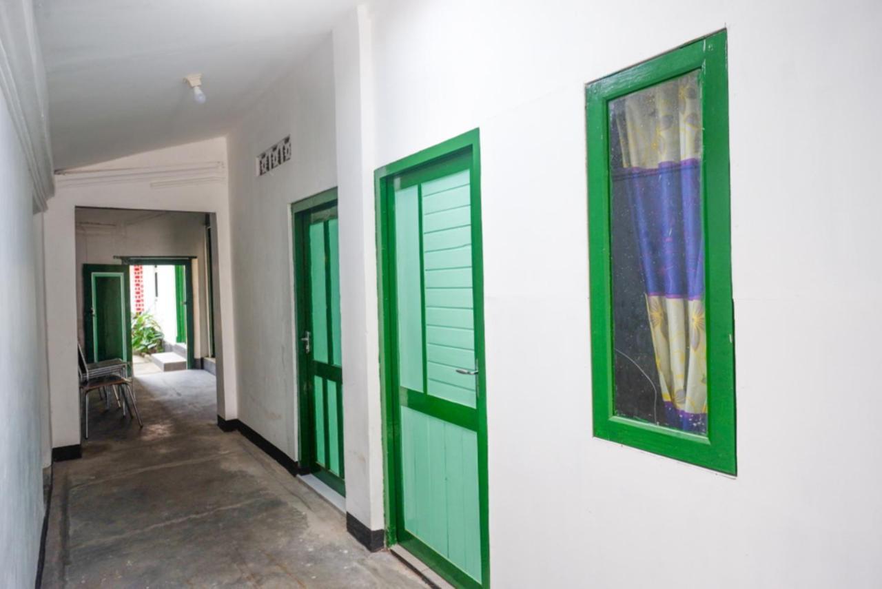 Reddoorz Syariah @ Ndalem Kembang Sore Γιογκιακάρτα Εξωτερικό φωτογραφία